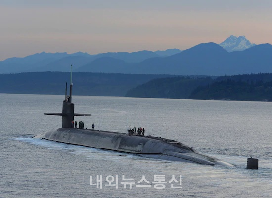 김정은 북한 국무위원장이 핵잠수함과 극초음속무기, 군사정찰위성 등의 무기 개발 방침을 공식화했다. (사진=미 해군 홈페이지)