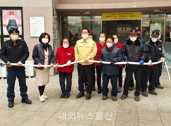 백운동 휴먼시아3단지 소방교육에 참여한 박용화 광주남구의회 의원(사진제공=광주남구의회)