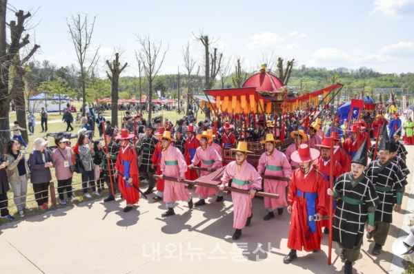 왕실축제 어가행렬 (사진=양주시청 제공)