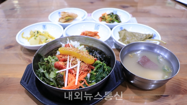 ▲ 익산 진미식당의 황등육회비빔밥 ( 사진 =한유정 기자)