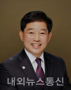 김응환 교육장 (사진=충주교육지원청 제공)