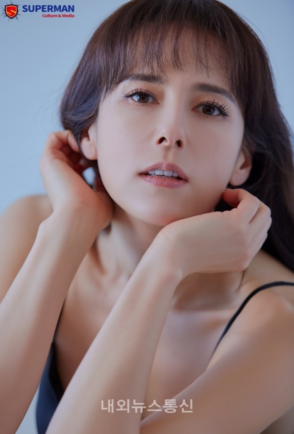 에바 포피엘, 슈퍼맨씨엔엠과 전속계약 체결 < 연예 < 연예·스포츠 < 기사본문 - 내외뉴스통신 에바 포피엘, 슈퍼맨씨엔엠과 전속계약 체결