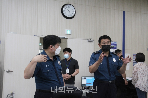 의정부시 CCTV관제센터 방문(사진=의정부경찰서 제공)