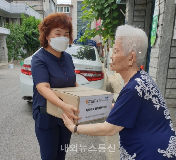 의정부시 가능동, 무더위 극복위한 노인돌봄 활동(사진=의정부시청 제공)