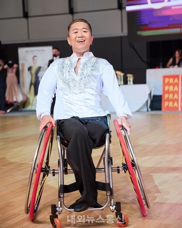 의정부시, 서봉원 선수 장애인 댄스스포츠 국제대회 1위 (사진=의정부시청 체육과 제공)