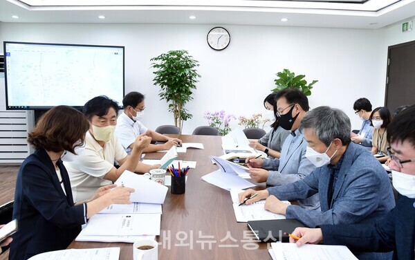 김동근 의정부시장은 지난 7월 26일과 28일 총 2일에 걸쳐 공약사업 추진계획 보고회를 개최했다.[사진=의정부시 제공]