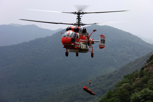 산림 헬기 인양장치 사용 및 자재 운반