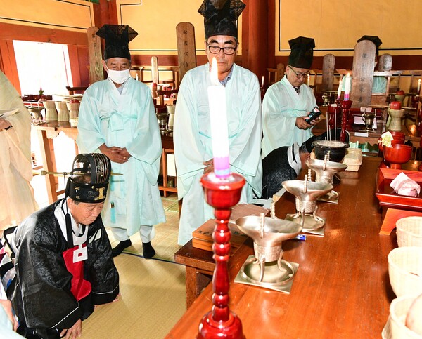 고령군,향교 추계 석전대제 봉행 < 경북 < 전국 < 기사본문 - 내외뉴스통신 고령군,향교 추계 석전대제 봉행