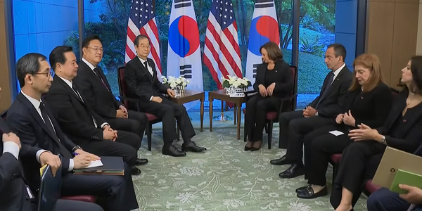 지난 27일, 도쿄에서 한덕수 국무총리와 美 해리스 부통령이 회담을 하고있다(출처 : YTN 유튜브 화면 캡처)