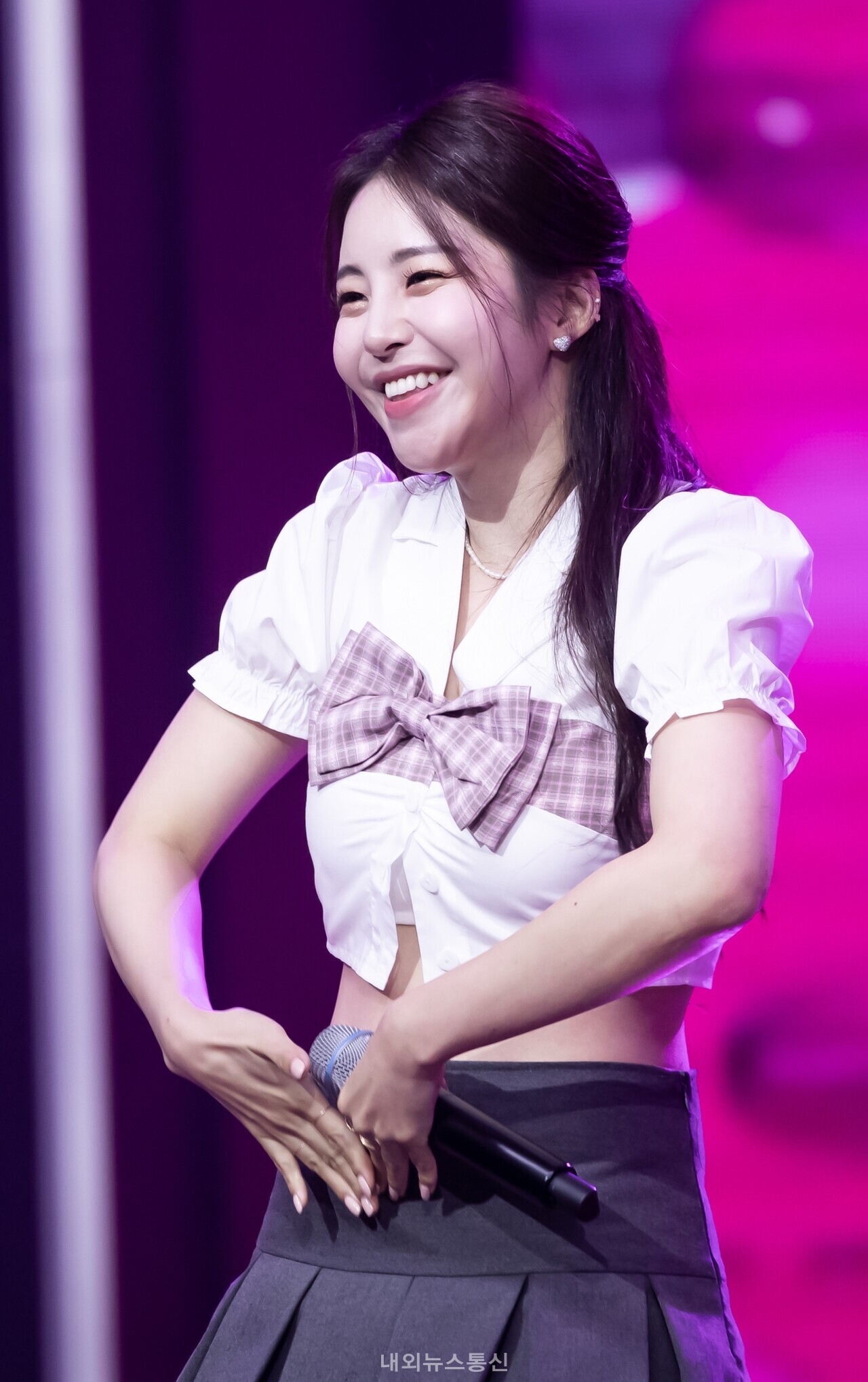 [포토] 브레이브걸스(BraveGirls) 유정 행복한 미소 < 연예 < 연예... 내외뉴스통신 [포토] 브레이브걸스(BraveGirls) 유정 행복한 미소