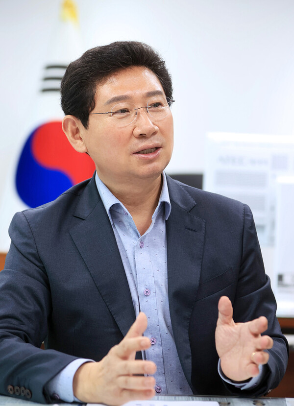 용인특례시, 시의회에 공공시설 개방 및 사용에 관한 일부개정조례안 재의 요구 < 경기 < 전국 < 기사본문 - 내외뉴스통신 용인특례시, 시의회에... 
