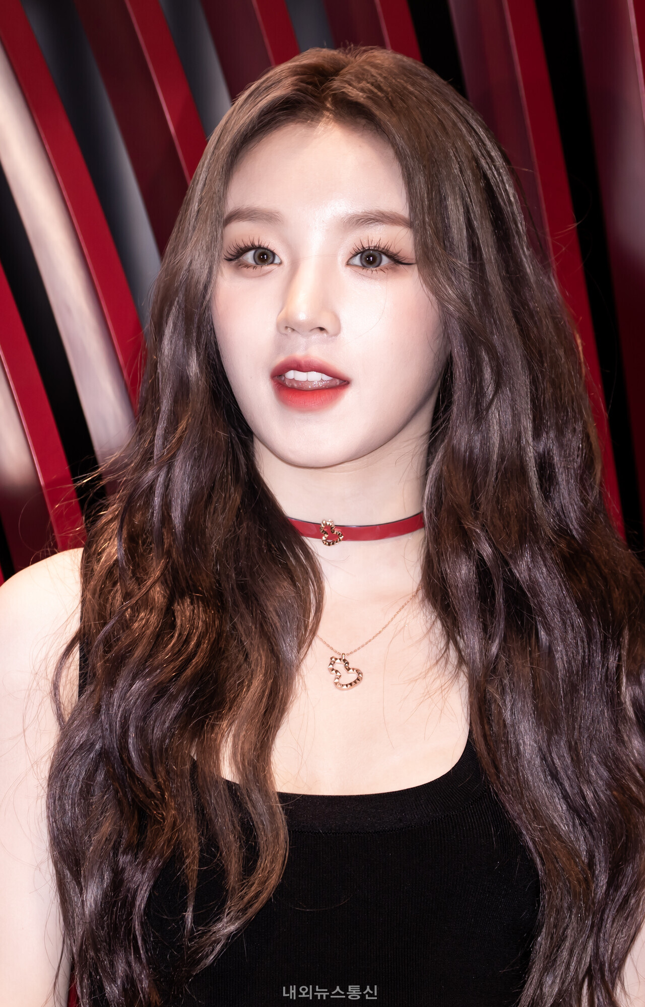 [포토] (여자)아이들 우기 오늘도 예뻐 < 연예 < 연예·스포츠 < 기사본문 - 내외뉴스통신 [포토] (여자)아이들 우기 오늘도 예뻐
