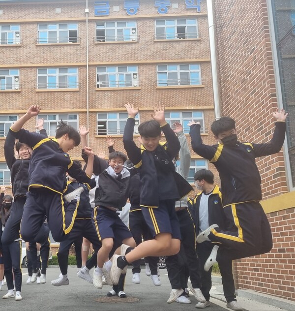 파주 금릉중학교, 행복한 일상 만들기 ‘인사프로젝트’행사 운영... 파주 금릉중학교, 행복한 일상 만들기 ‘인사프로젝트’행사 운영
