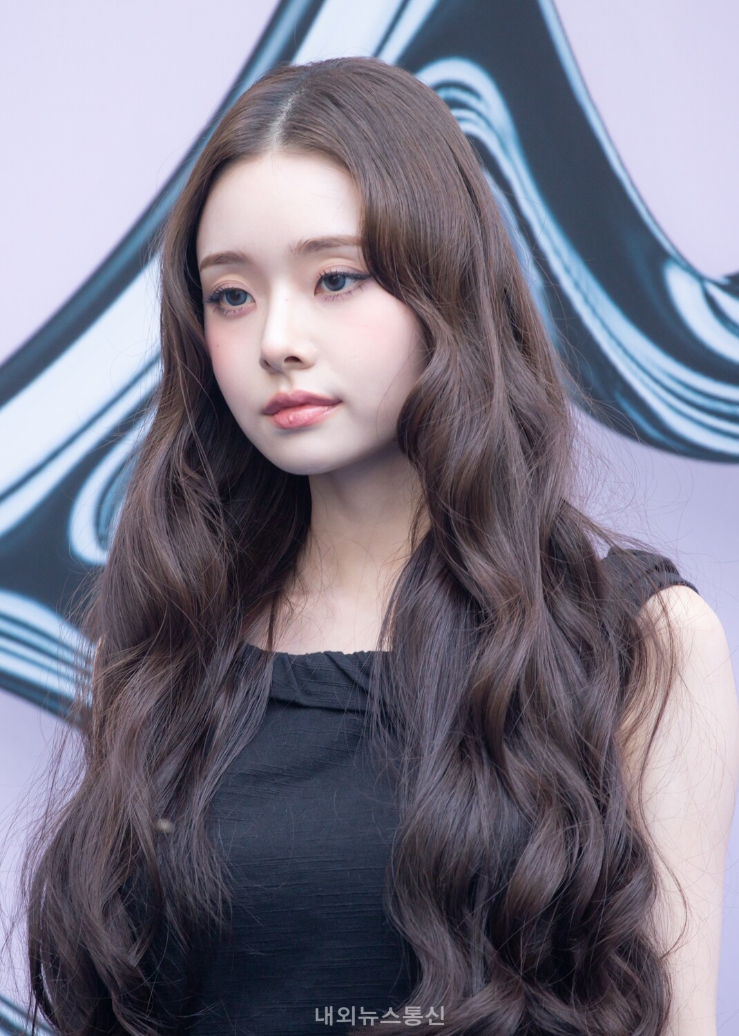 [포토] 프리지아 인형같은 비주얼 < 연예 < 연예·스포츠 < 기사본문 - 내외뉴스통신 [포토] 프리지아 인형같은 비주얼